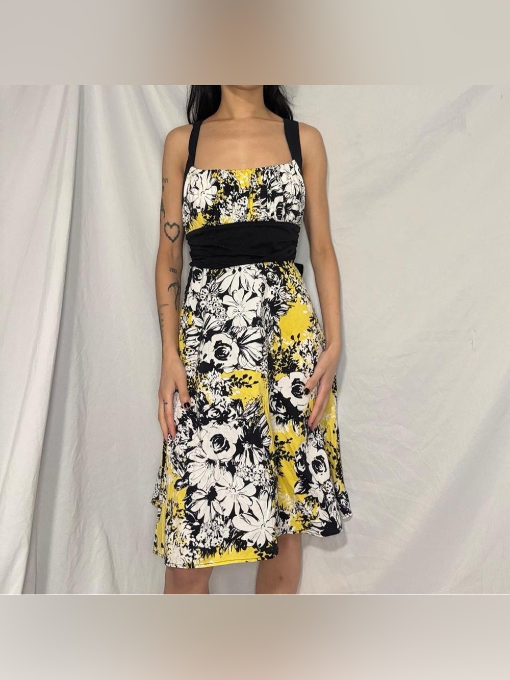 Y2K B. Smart Black Yellow & White Floral Print Tie Back Babydoll Dress